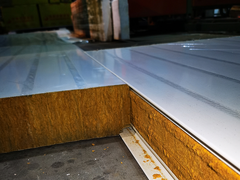Rock Wool Սենդվիչ վահանակ